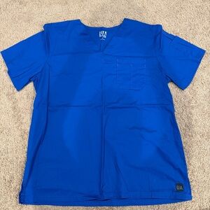 Men's butters soft  scrub top